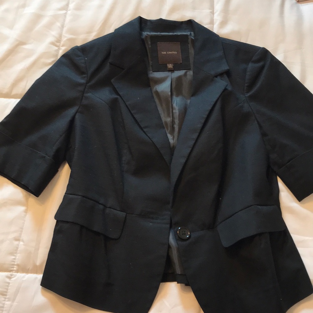 Short sleeve blazer from the limited